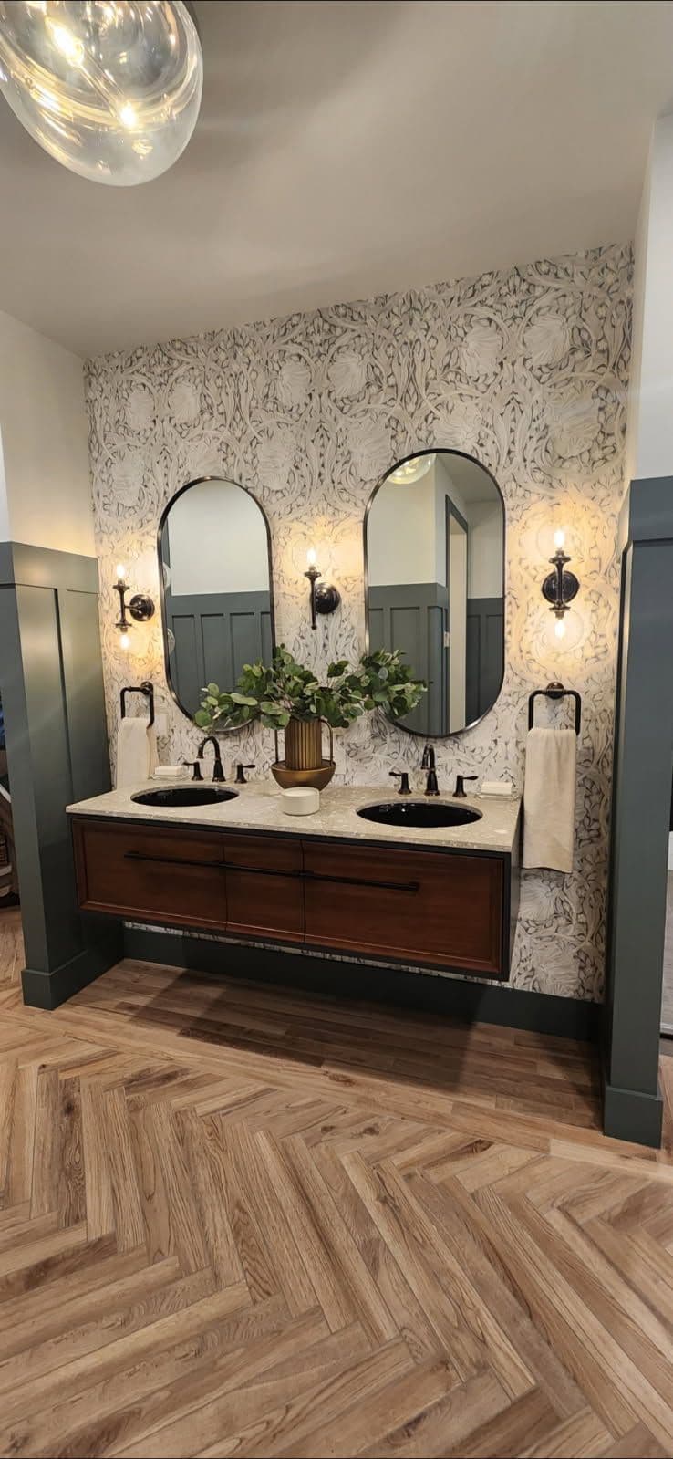 Modern Elegance in Bathroom Design